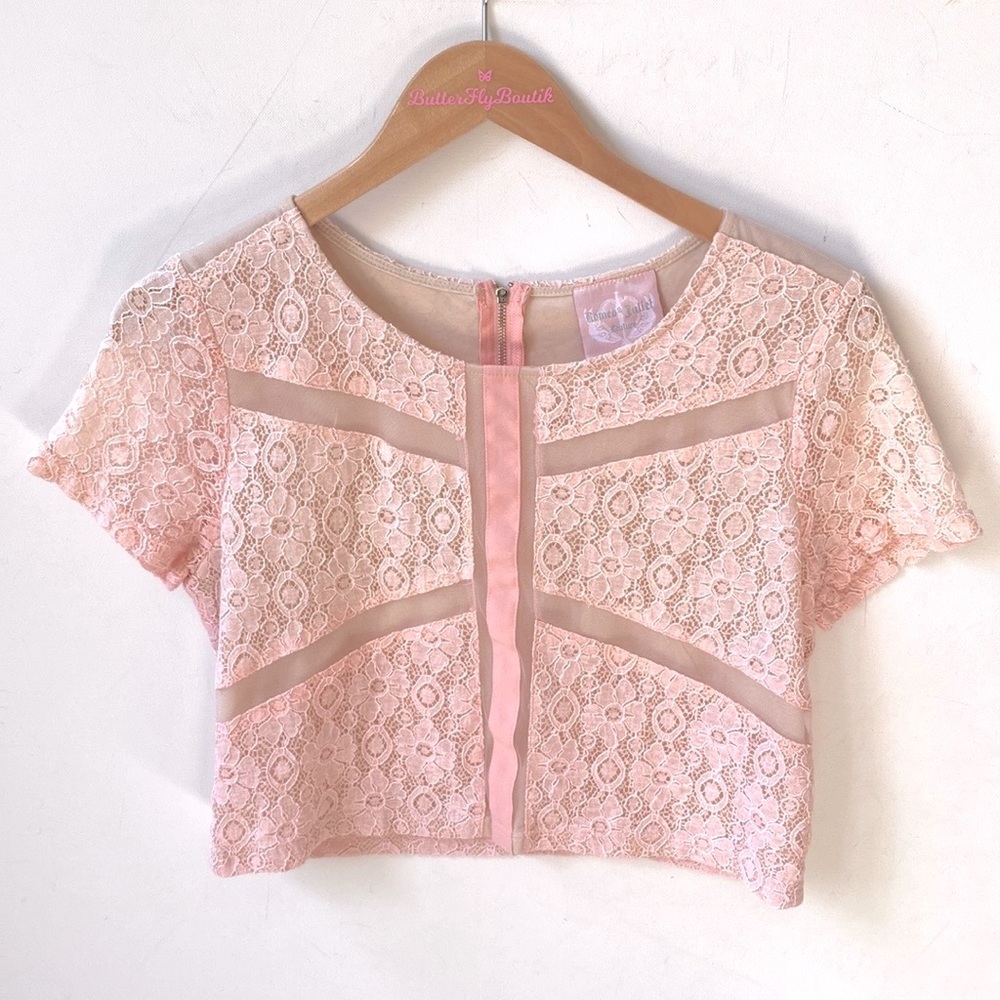 Romeo &‎ Juliet Couture Dusty pink lace short sleeve crop top, Size L